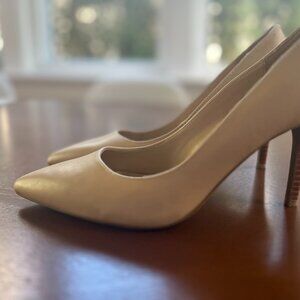 Le Chateau Nude Stiletto
